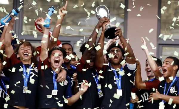 جانب من تتويج الولايات المتحدة الأمريكية