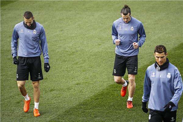 ثلاثي هجوم ريال مدريد بيل ورونالدو وبنزيمة