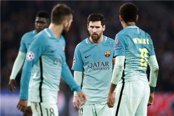 لاعبو برشلونة يستعدون لمواجهة باريس سان جيرمان
