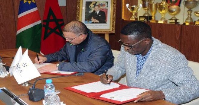 جانب من توقيع الاتفاقية