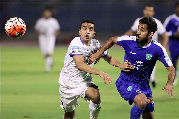 لقطة من لقاء سابق بين الهلال والفتح