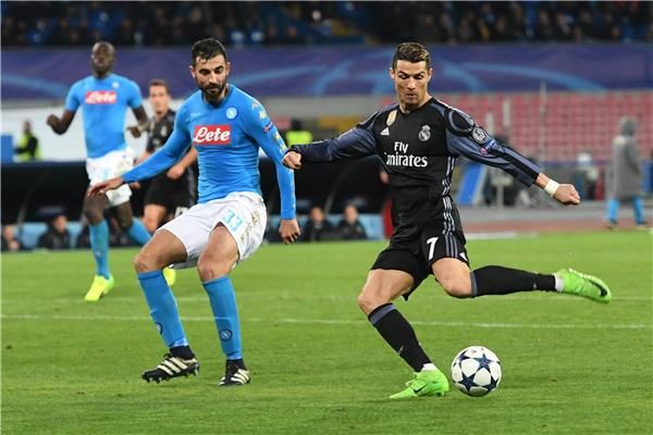ريال مدريد يهزم نابولي ذهابا وإيابا بثلاثية مقابل هدف