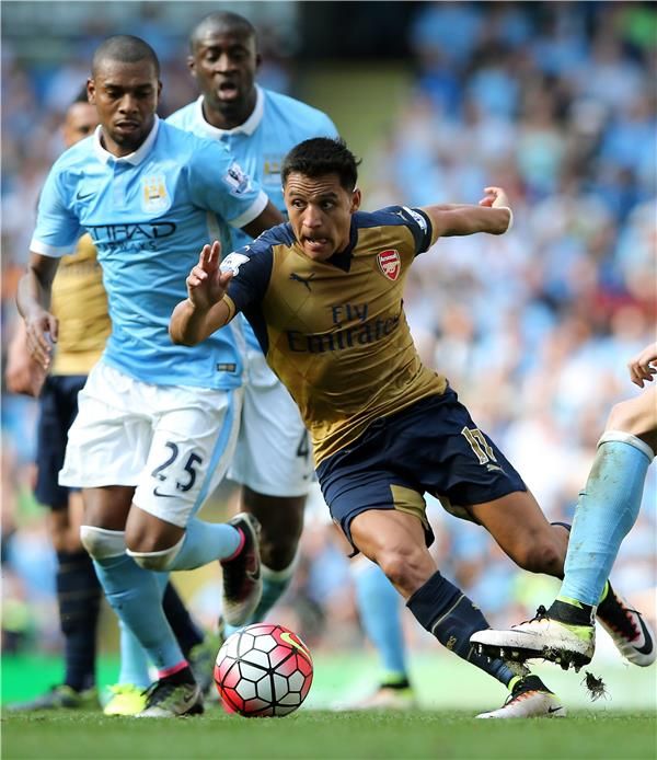 فرناندينيو متمسك بأمل الفور بالدوري