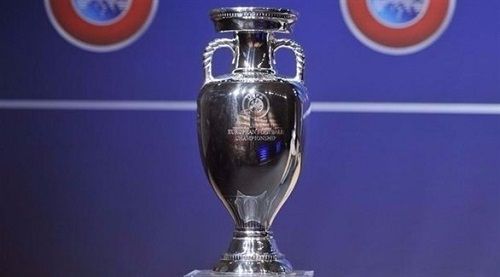 ألمانيا وتركيا تتقدمان بطلب استضافة بطولة اليورو