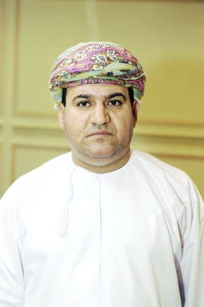 عادل الفارسي رئيس نادى صحم العماني