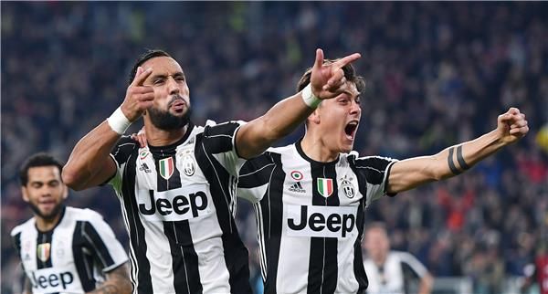 فرحة ديبالا وبنعطية بالفوز