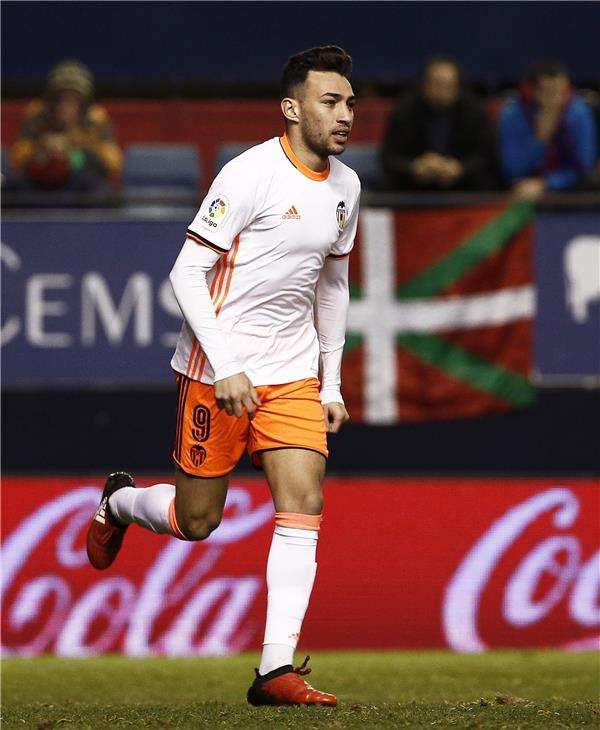 الحدادي ينقذ فالنسيا من الهزيمة 