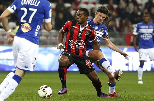 سيبريان سيغيب لنهاية الموسم 