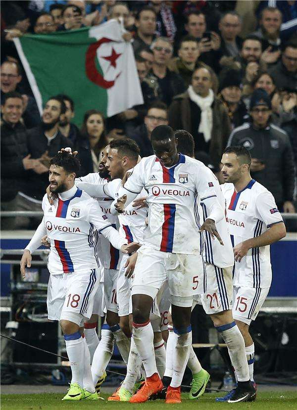 فرحة لاعبي ليون