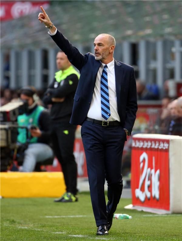 بيولي يُشيد بالأداء