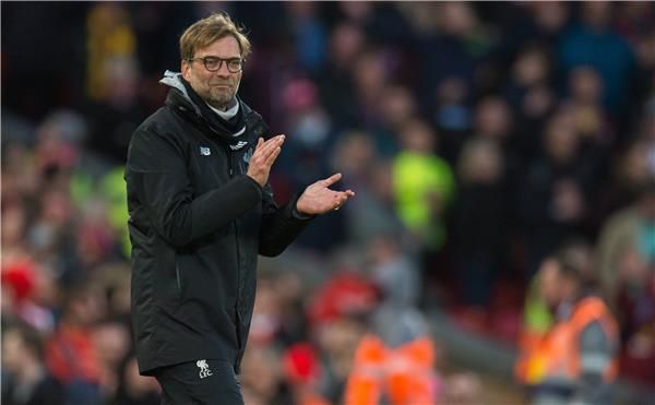 ليفربول يهزم بيرنلي بثنائية