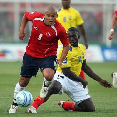 شيلي بفوزها على الإكوادور قدمت خدمة للأوروجواي