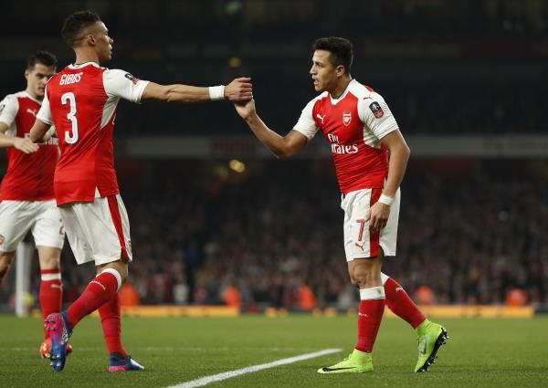 هل سيرحل سانشيز عن الأرسنال