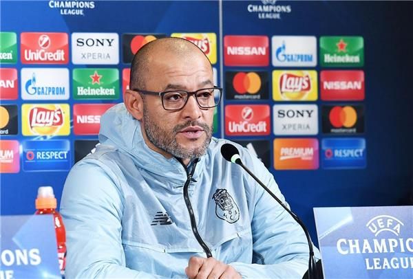 سانتو من المؤتمر