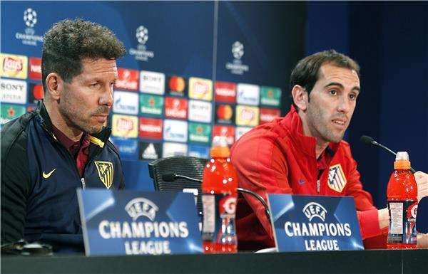 سيميوني وجودين في المؤتمر الصحفي