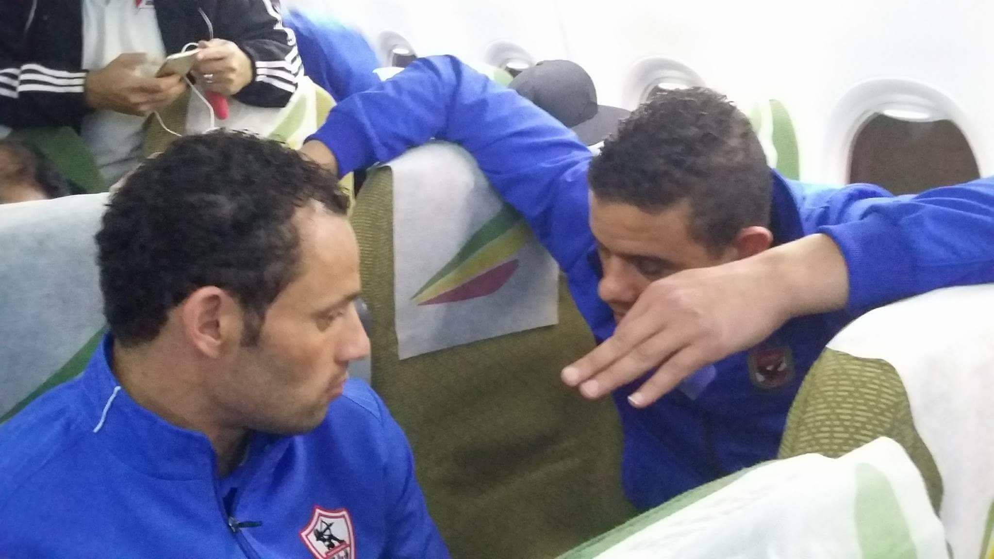 سعد سمير وحسام باولو في الطائرة