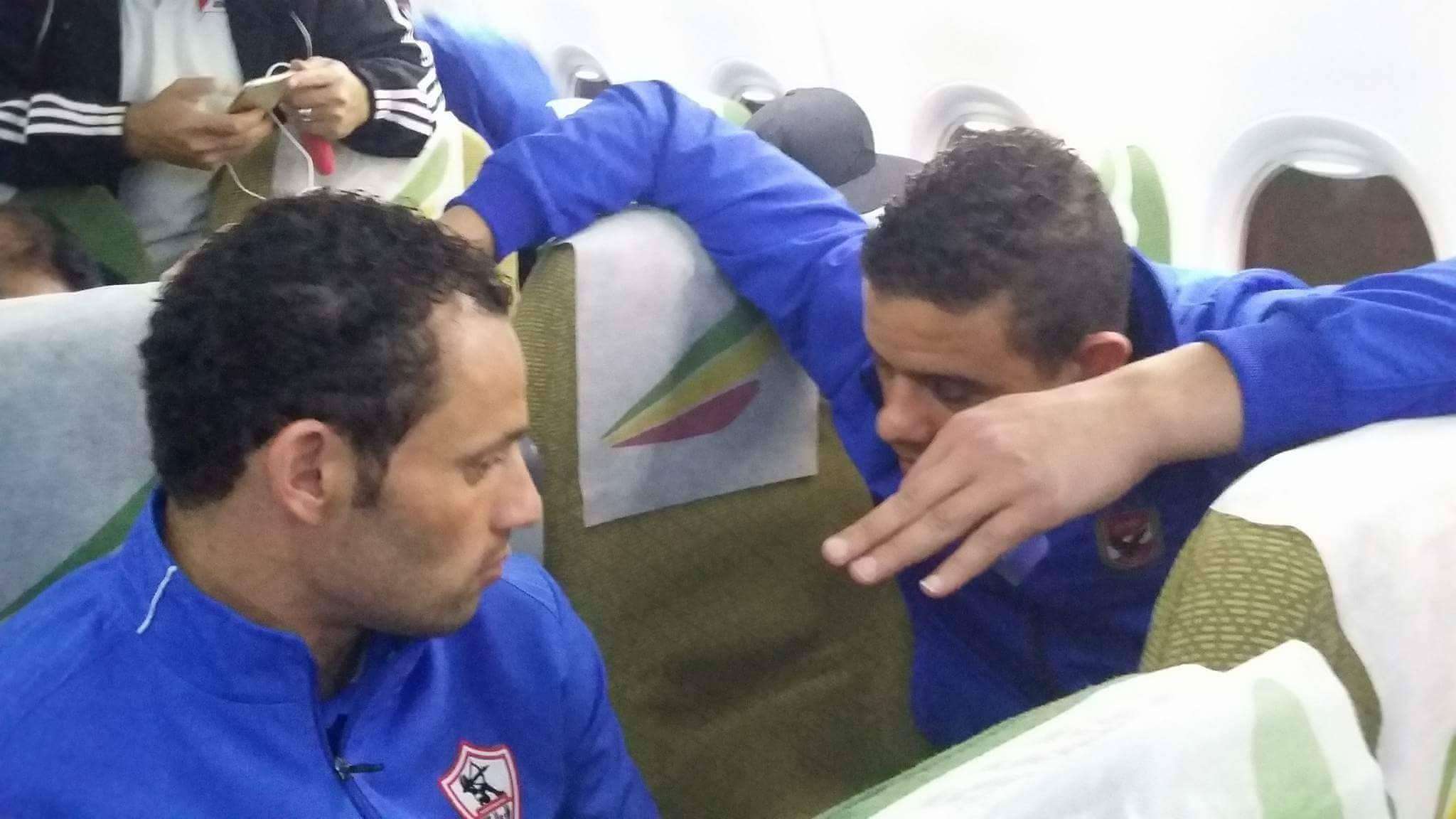 سعد سمير وحسام باولو في الطائرة