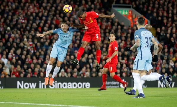 ليفربول يفوز في لقاء الذهاب برأسية فاينالدوم