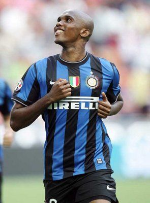 النجم الكاميروني صامويل إيتو