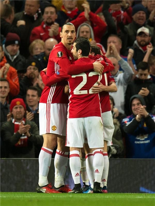 مانشستر يونايتد يتخطى روستوف بهدف دون رد