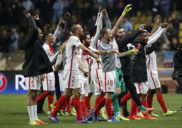 لاعبو موناكو يحتفلون بالتأهل على حساب مانشستر سيتي