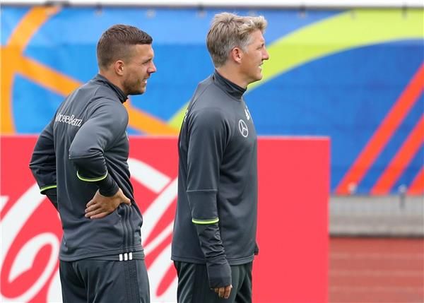 باستيان شفاينشتايجر ولوكاس بودولسكي