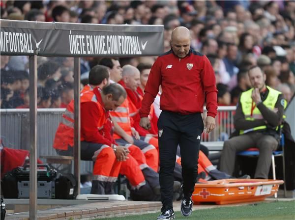 سامباولي يستسلم