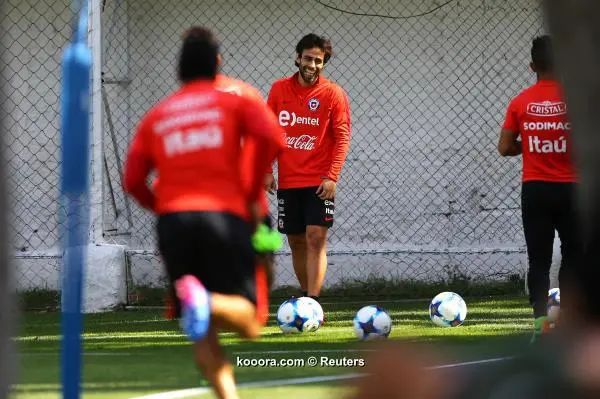 ?i=reuters%2f2017-03-20%2f2017-03-20t152646z_1550128576_rc14ff936b00_rtrmadp_3_soccer-worldcup-chl-training_reuters