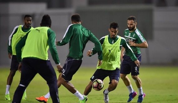 جانب من تدريبات أهلي جدة