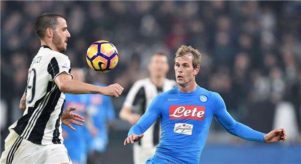 يوفنتوس ونابولي