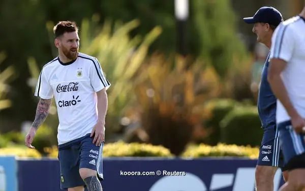 ?i=reuters%2f2017-03-21%2f2017-03-21t204933z_816880716_rc190e53e7f0_rtrmadp_3_soccer-worldcup-arg-training_reuters