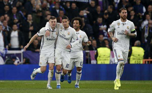 رودريجيز يتصدر القائمة