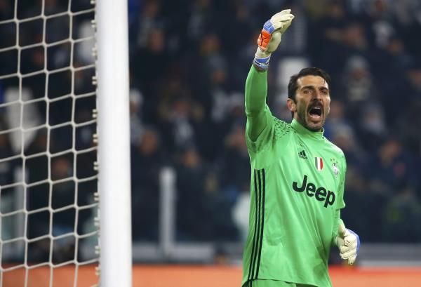 2016-12-17t212503z_1522666092_lr1ecch1nhf0v_rtrmadp_3_soccer-italy_reuters