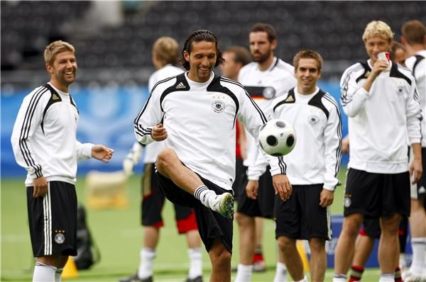 كوراني يعتزل