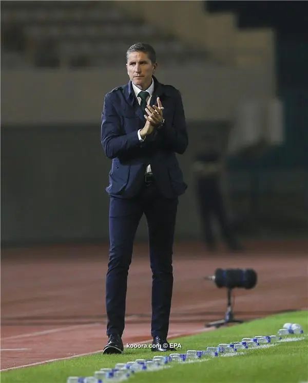 ?i=epa%2fsoccer%2f2016-11%2f2016-11-19%2f2016-11-19-05638186_epa