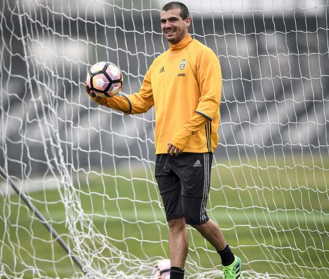  ستيفانو ستورارو