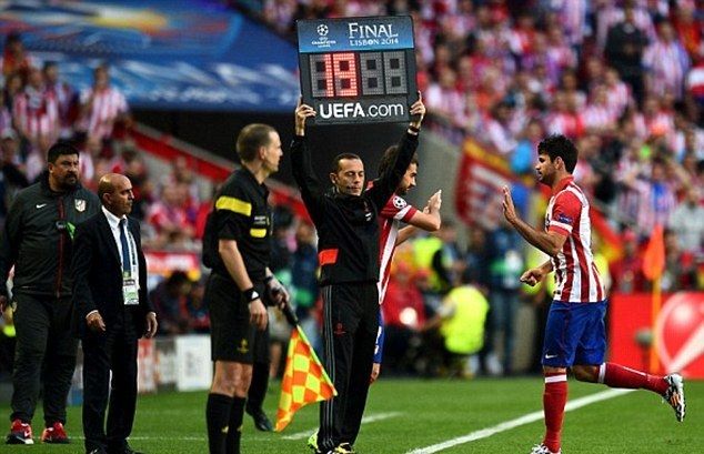 دييجو كوستا يخرج مصابا في نهائي دوري أبطال 2014