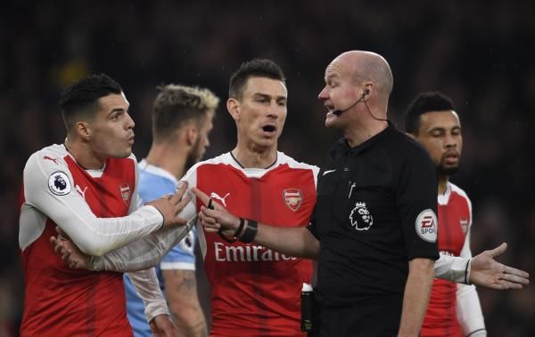 جرانيت تشاكا ولوران كوشيلني
