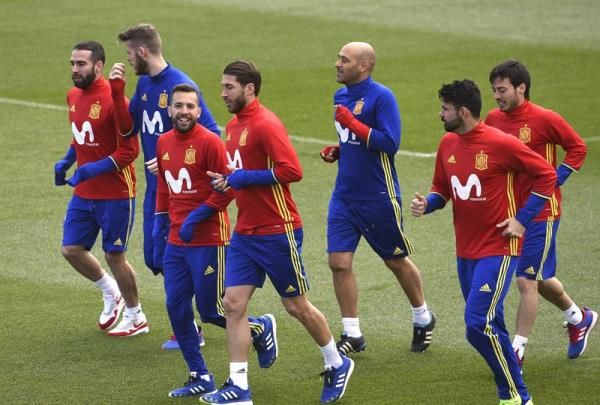 لاعبو إسبانيا