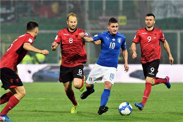 فيراتي بقميص المنتخب الإيطالي