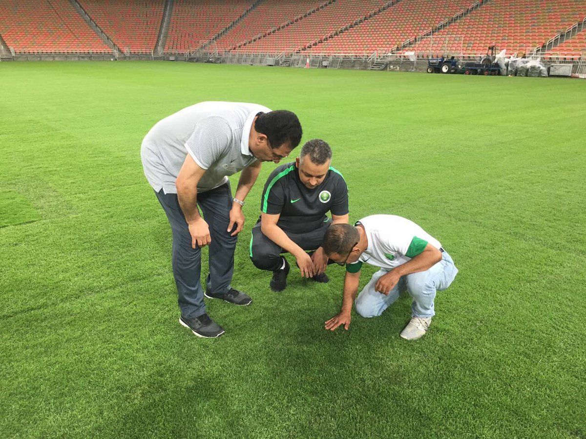 عزت يتفقد أرض الجوهرة