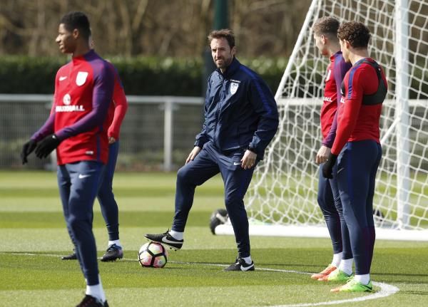 2017-03-25t114636z_133443996_mt1aci14769902_rtrmadp_3_soccer-worldcup-eng-ltupreview_reuters