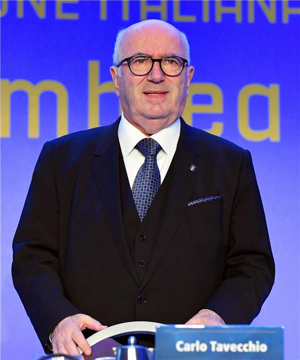 كارلو تافيكيو 