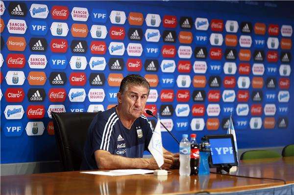 إدجاردو باوزا مدرب منتخب الأرجنتين