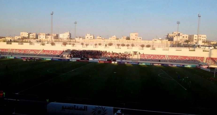 الجمهور المتواجد في الملعب