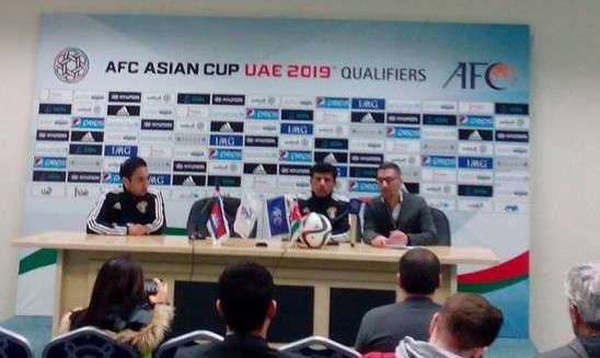 المسفر خلال حديثه بالمؤتمر الصحفي 