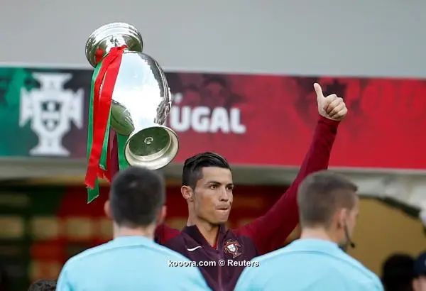 ?i=reuters%2f2017-03-28%2f2017-03-28t185023z_261118299_rc1f4bdea960_rtrmadp_3_soccer-friendly-por-swe_reuters