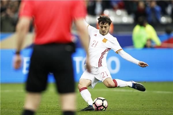 لحظة تسجيل سيلفا للهدف