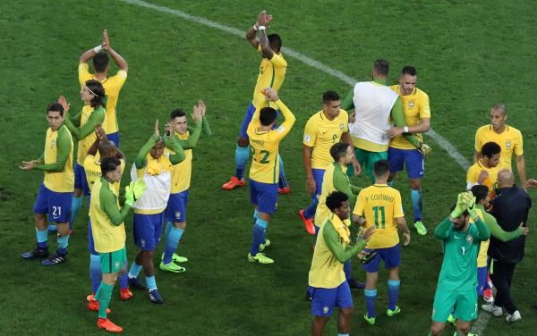 البرازيل أول منتخب يتأهل إلى روسيا