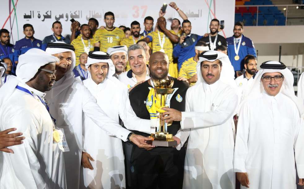  الشيخ حمد بن ثامر آل ثاني من تتويج الغرافة